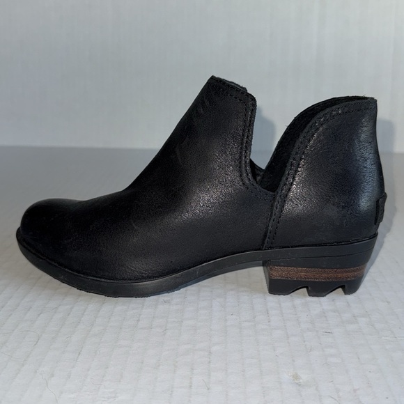Sorel Lolla Black Leather Cut Out Ankle Booties - Picture 5 of 13
